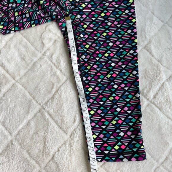 Victoria's Secret VSX Sport | Knockout Crop in Aztec Logo Print | Size Small - Picture 10 of 11